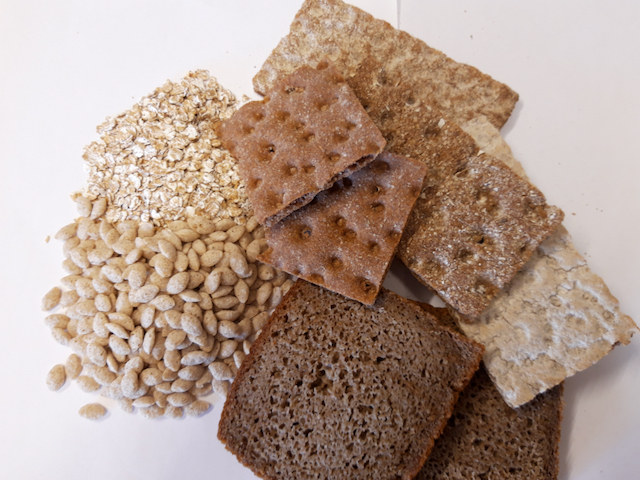 High Fiber Rye changes bacteria in the gut and decreases C-reactive protein vs a refined wheat diet