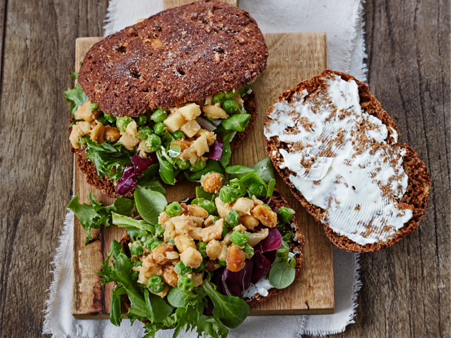 Vegetable rye bread